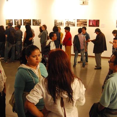 16 Dentro Lux Mucha Cola